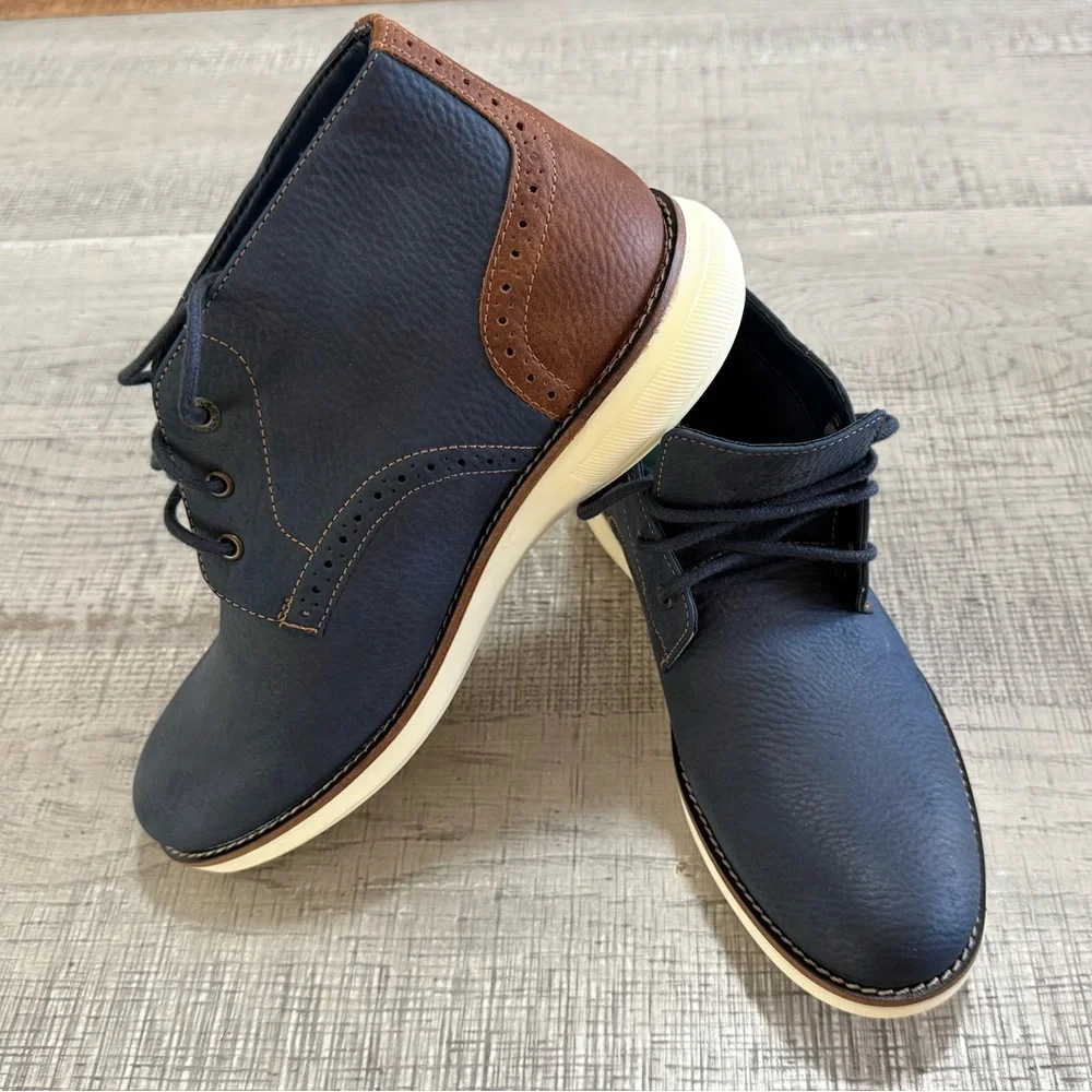 Bass Men's Chukka Boots, Navy and Brown w/ White Sole Size 9